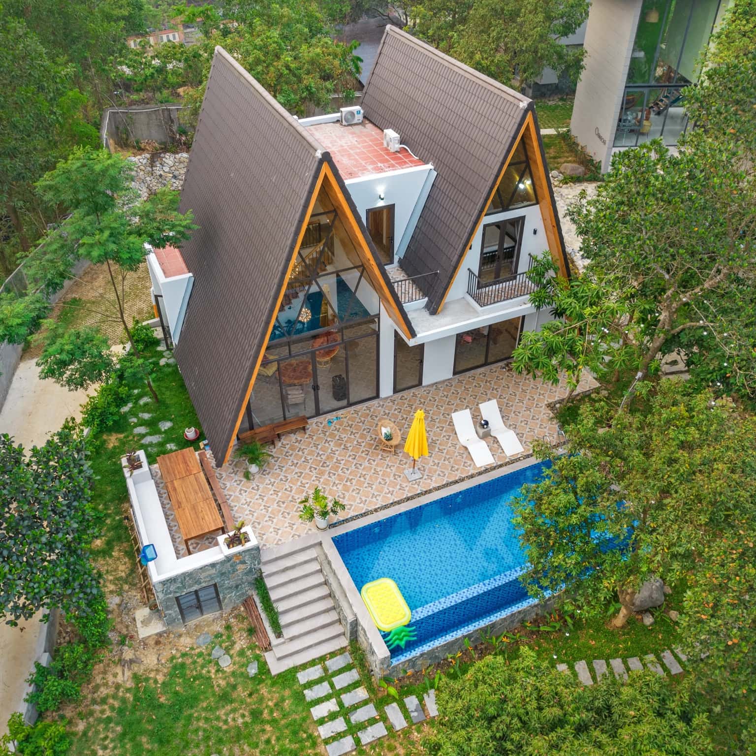 khuon vien hilltop lala villas homestay hoa binh 