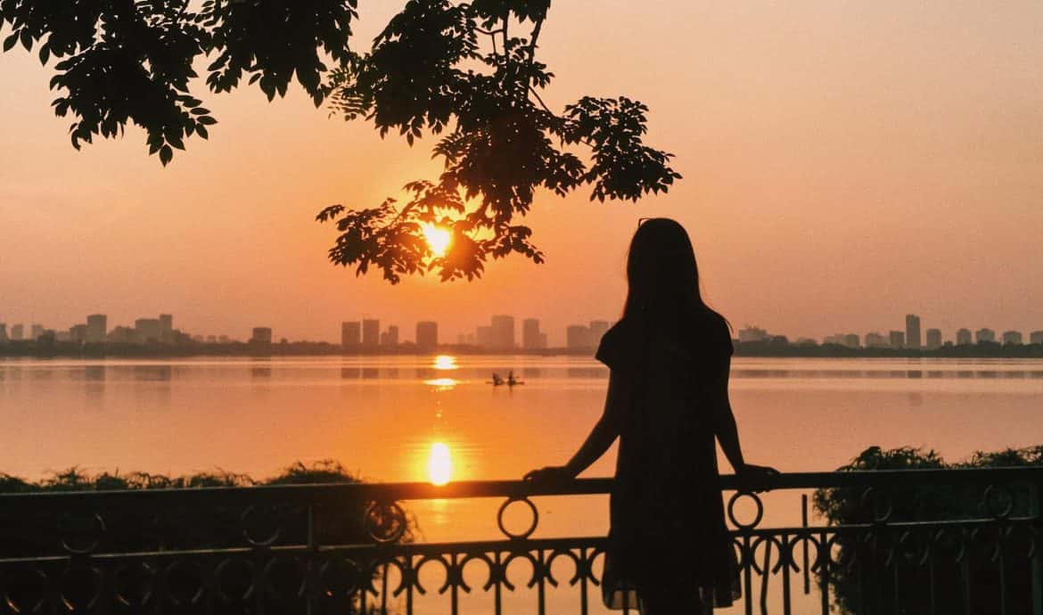 ngam hoang hon ho tay dia diem vui choi cuoi tuan o ha noi