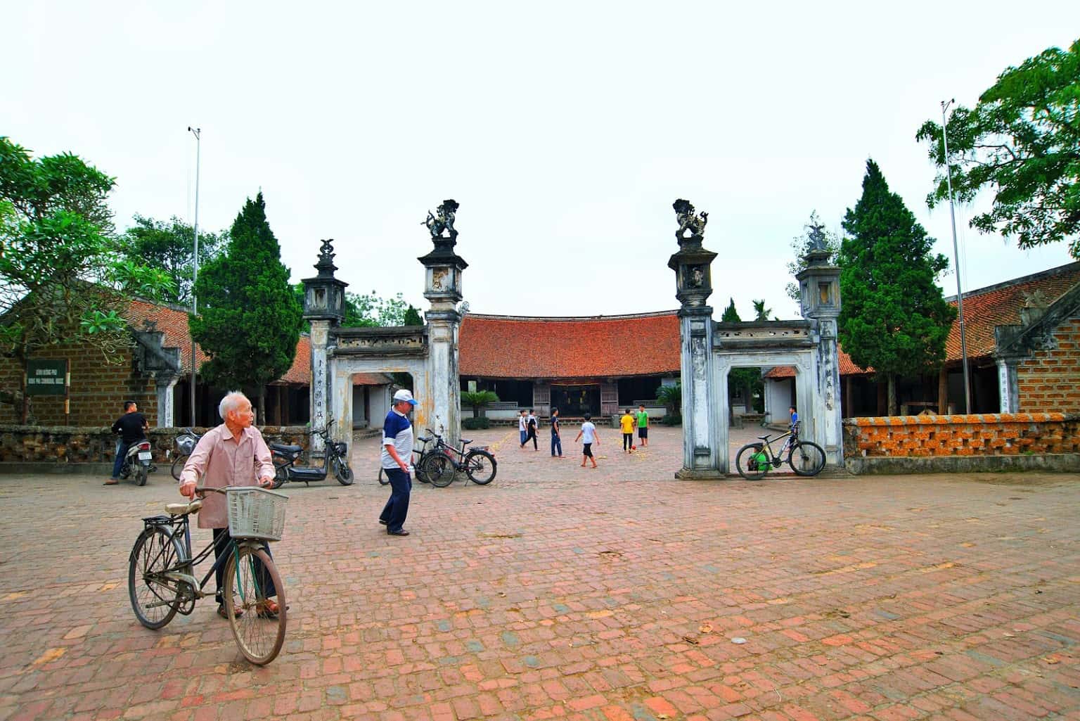 lang co duong lam dia diem vui choi cuoi tuan gan ha noi