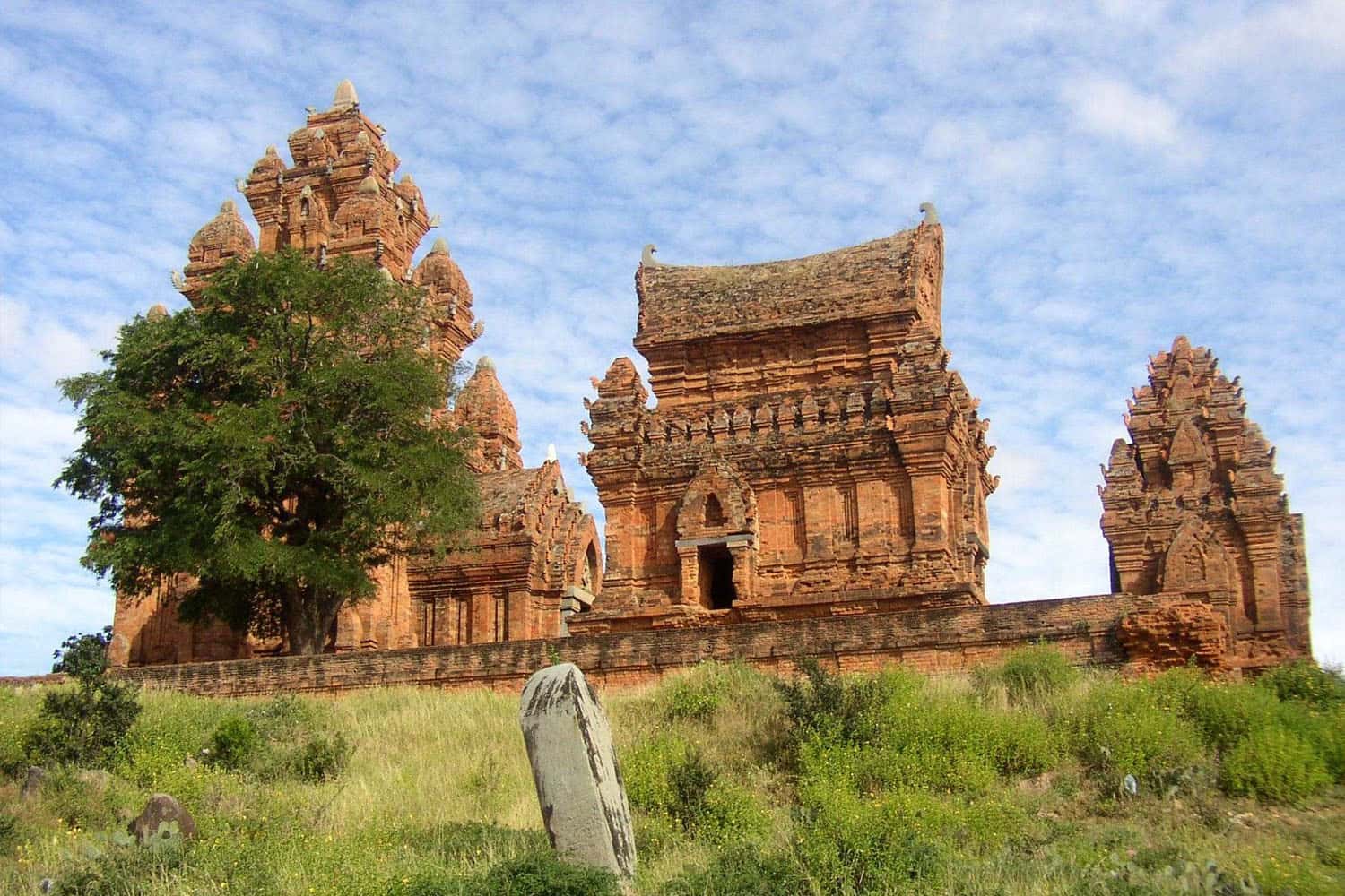  tham-quan-bien-ninh-chu-nha-trang