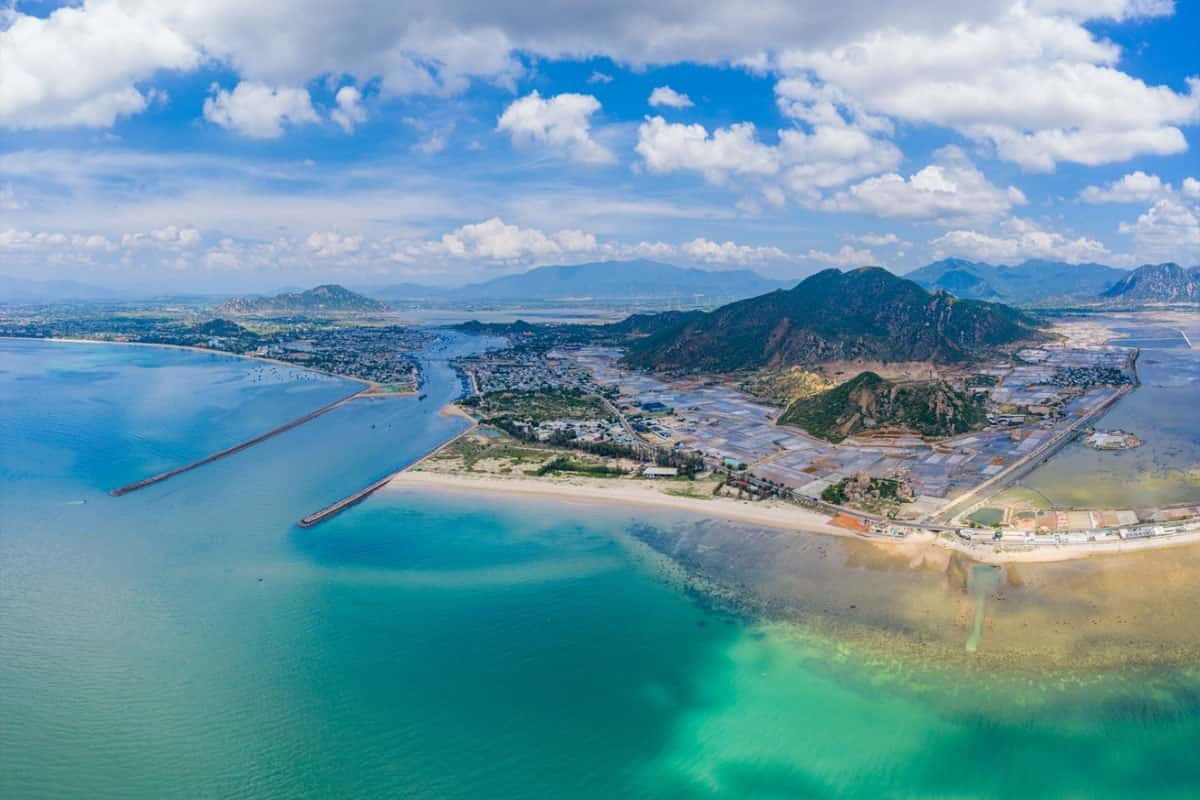  tham-quan-bien-ninh-chu-nha-trang