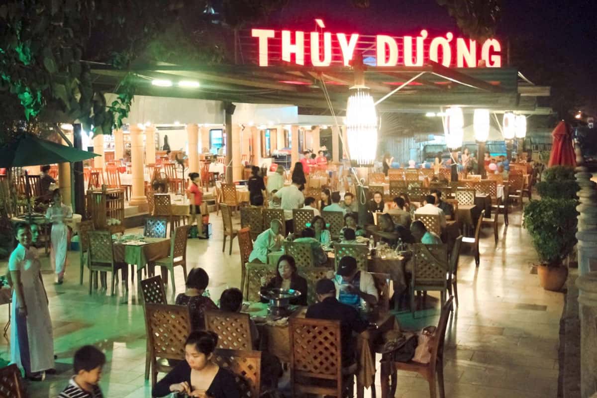 Top-nha-hang-khong-gian-sang-trong-nha-trang