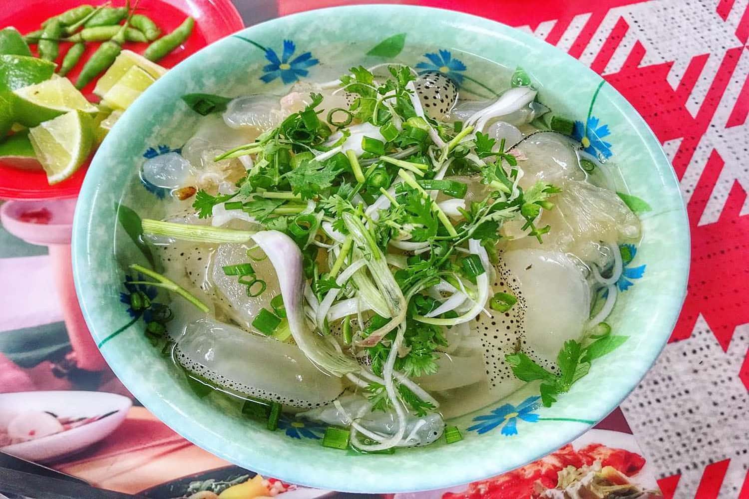 Kinh-nghiem-du-lich-vinh-van-nha-trang