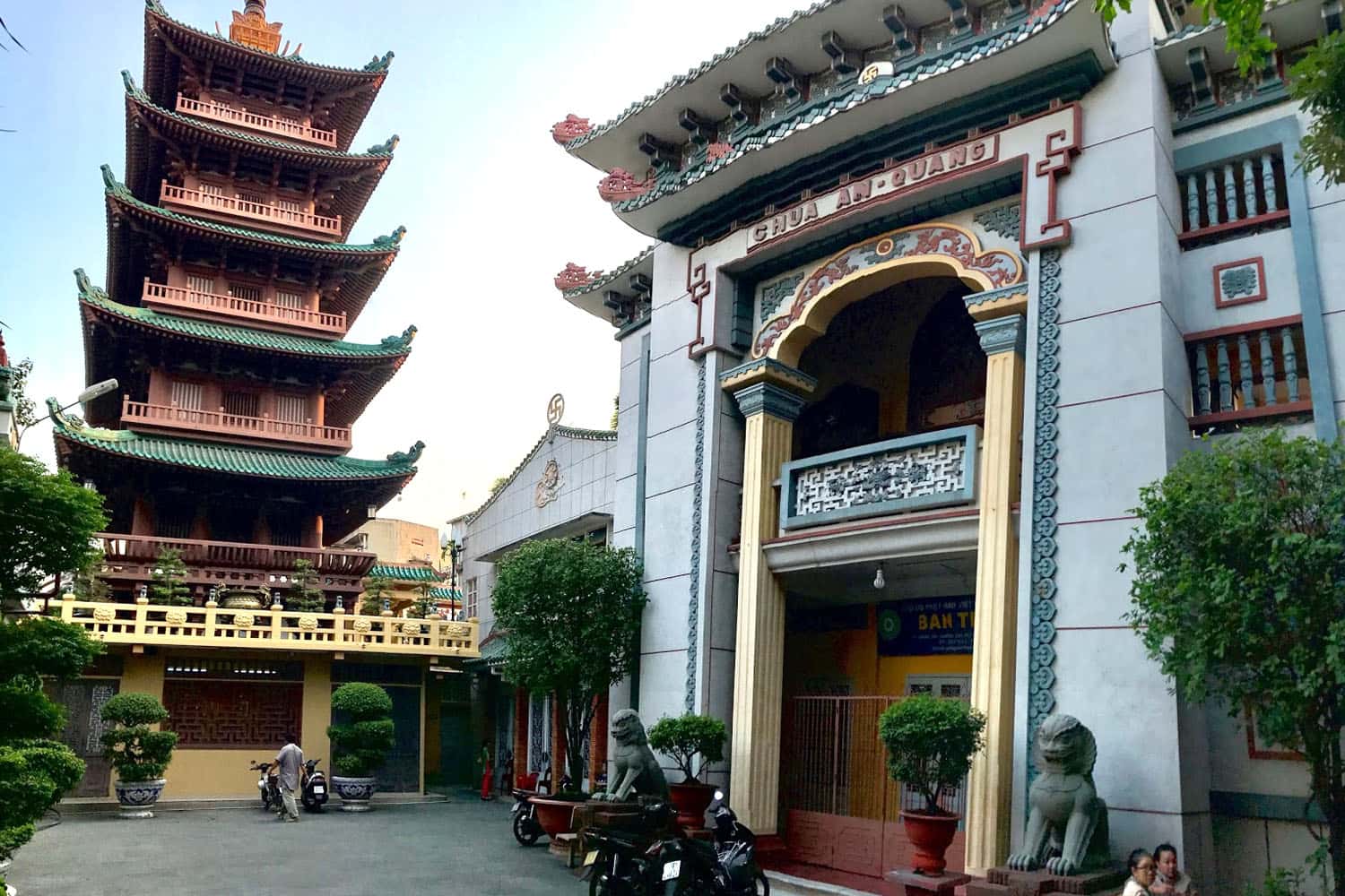 tham quan chua an quan sai gon 