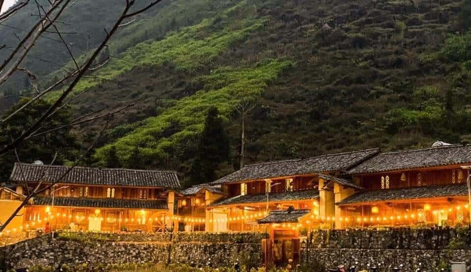 Vi Vi Homestay Mèo Vạc - Ngôi nhà gỗ ấm áp tình yêu