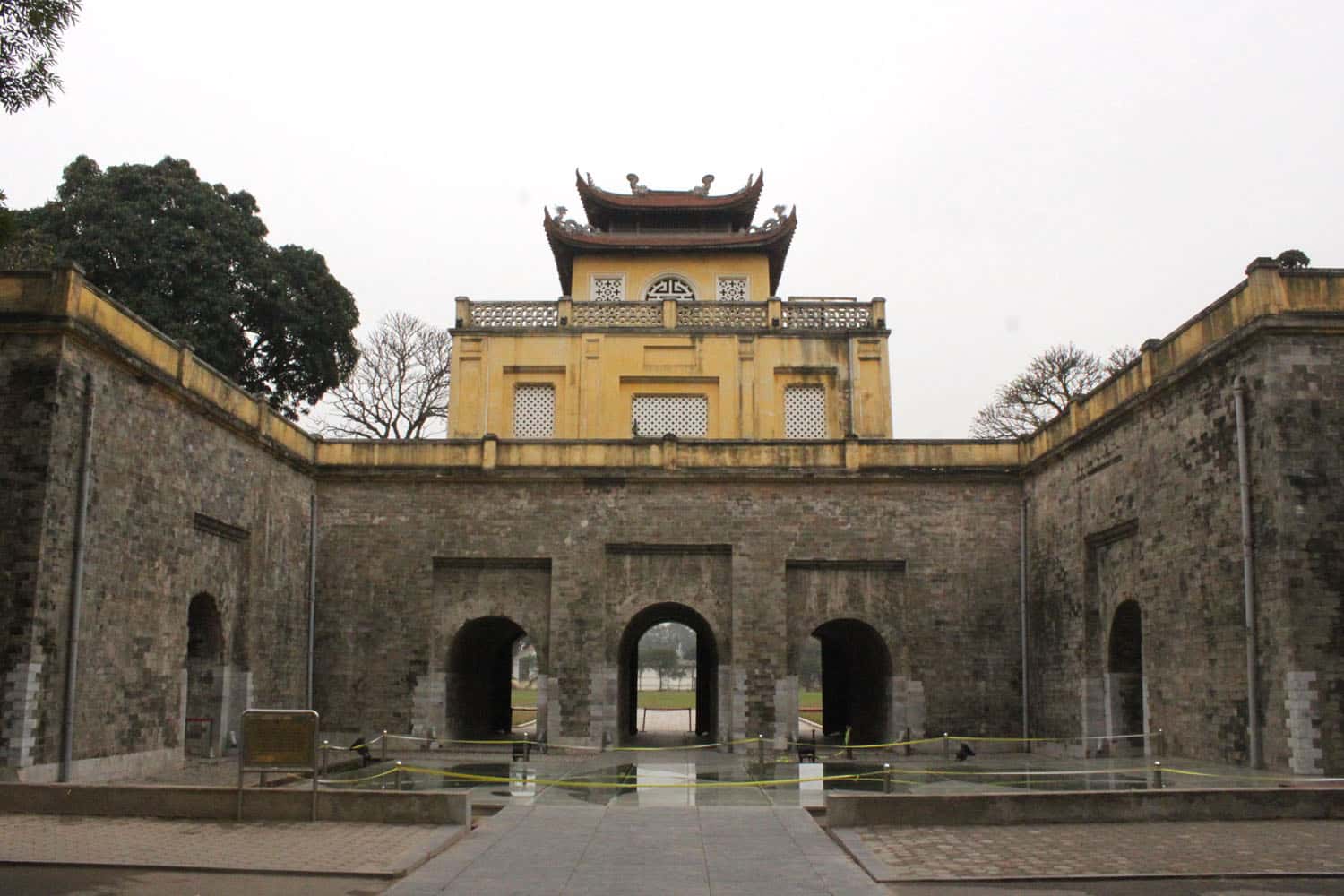 kinh nghiem tham quan hoang thanh thang long ha noi 