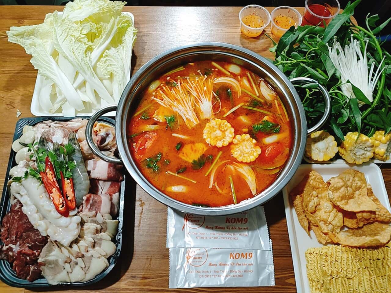 Top 10 quán ăn ngon nhận ship đồ ăn đêm Hà Nội