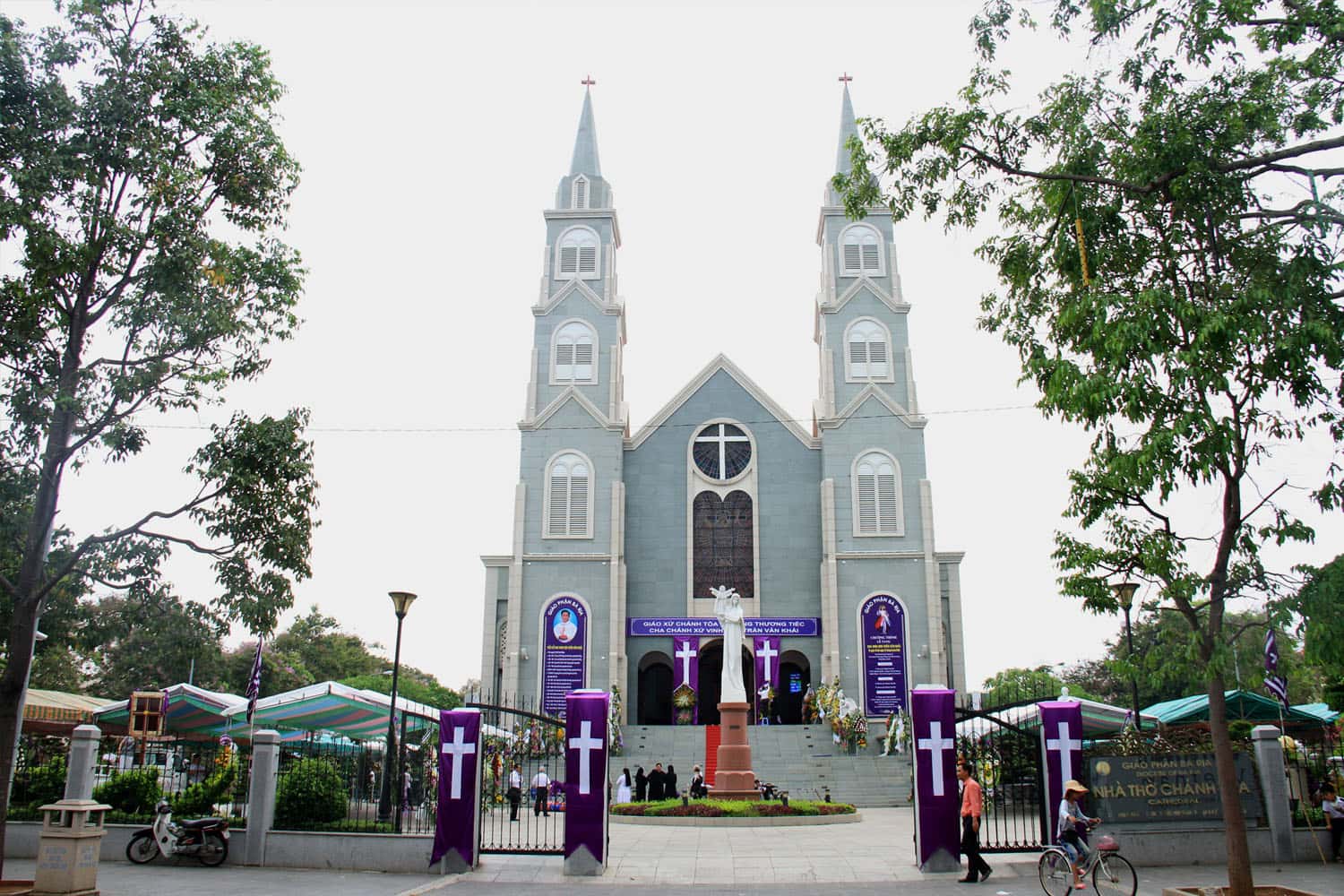  nho tho chanh toa cac nha tho dep o vung tau