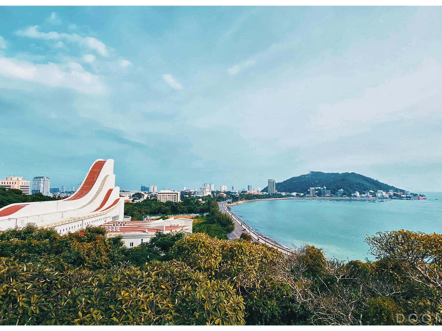 Bạch Dinh Vũng Tàu - biệt thự trắng muối như cô gái đôi mươi