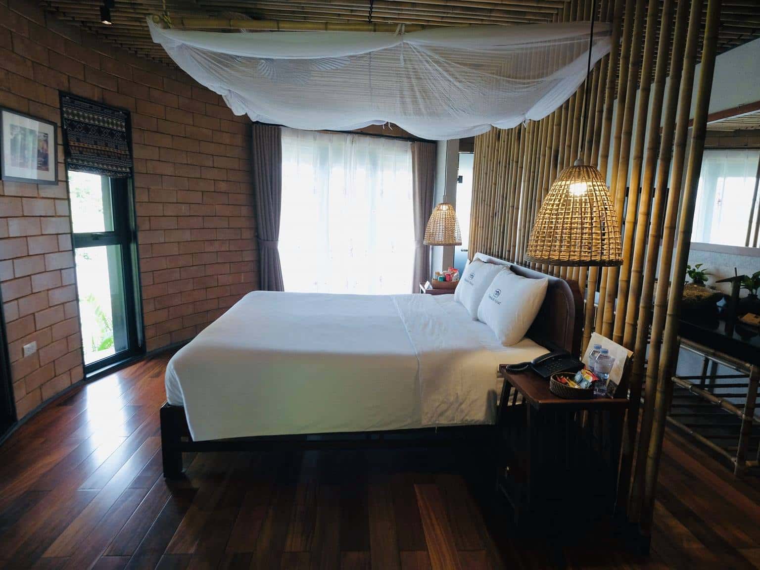 phong ngu nha hong xiem tomodachi retreat làng mít 