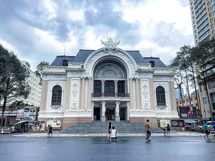 Hướng dẫn tham quan Nhà hát Thành phố Hồ Chí Minh