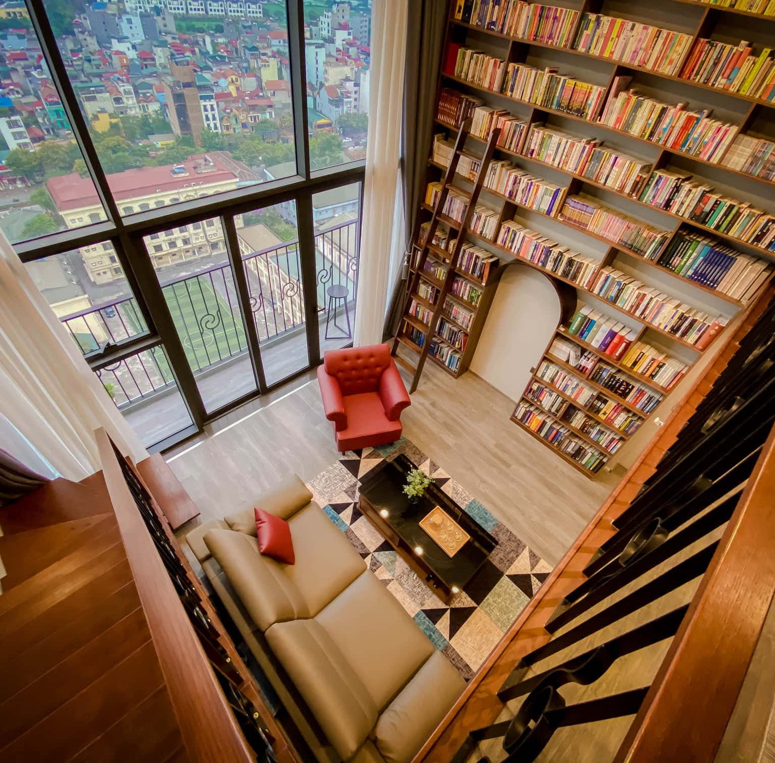 phong khach the library penthouse homestay ho tay ha noi