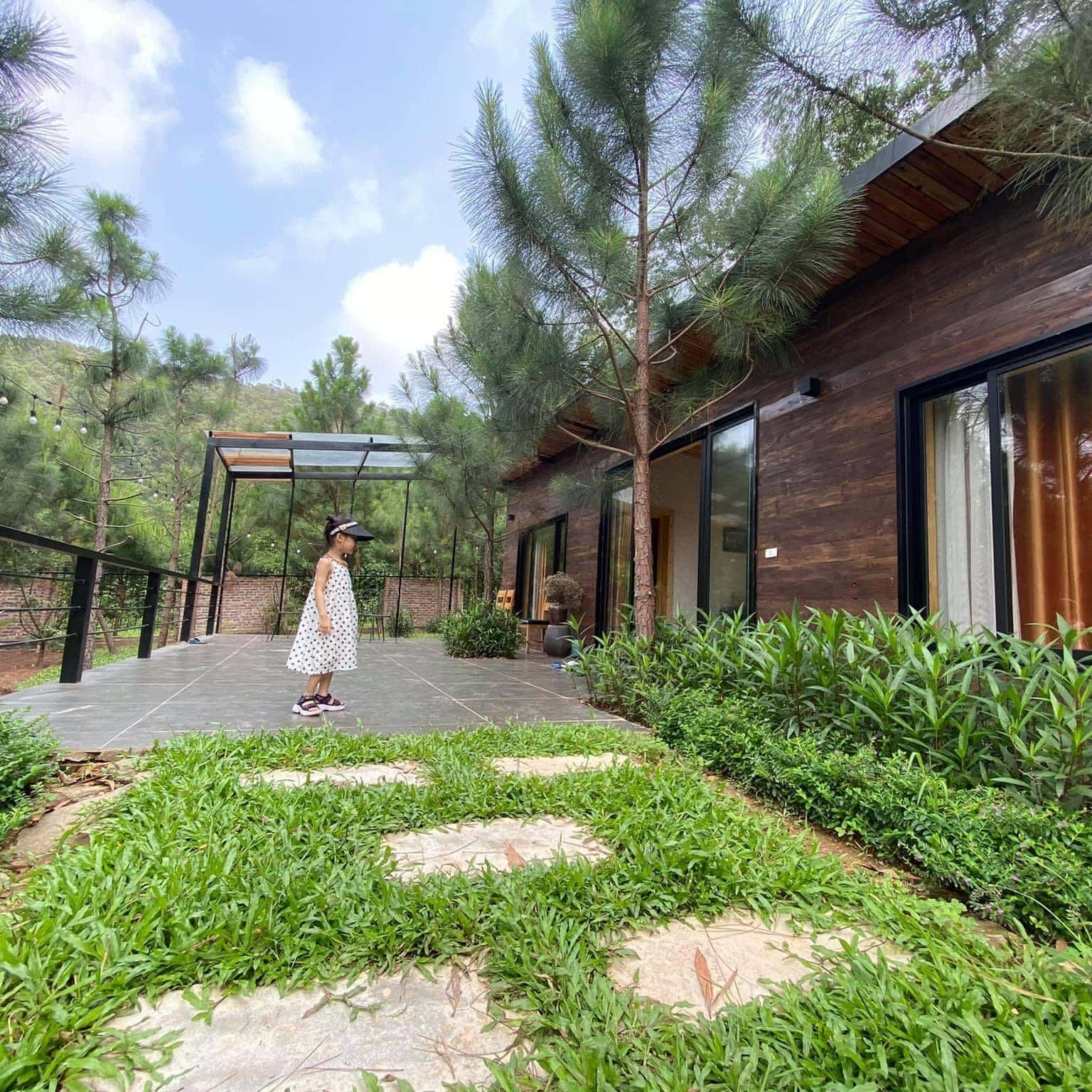 khuon vien wood lee homestay soc son ha noi
