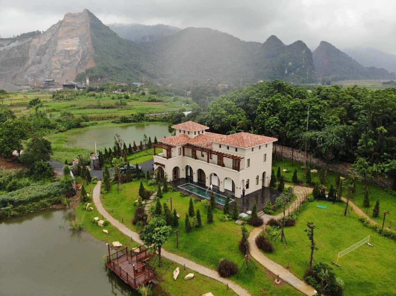 khuon vien candy villa hoa binh