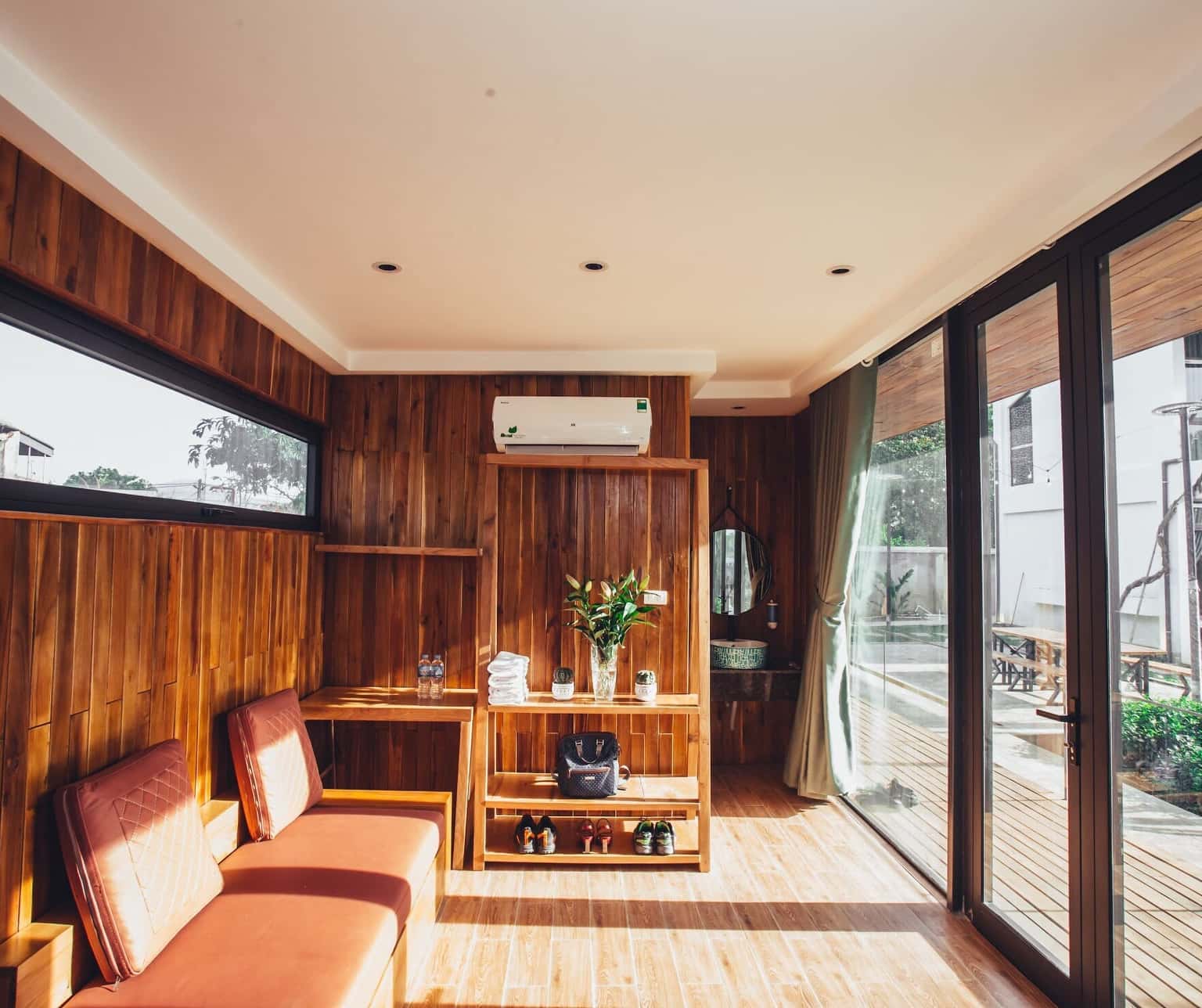 container camellia homestay ba vi
