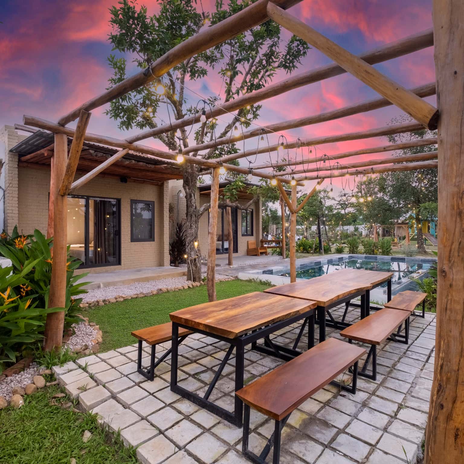 bungalow garden wynn moutain homestay ba vi