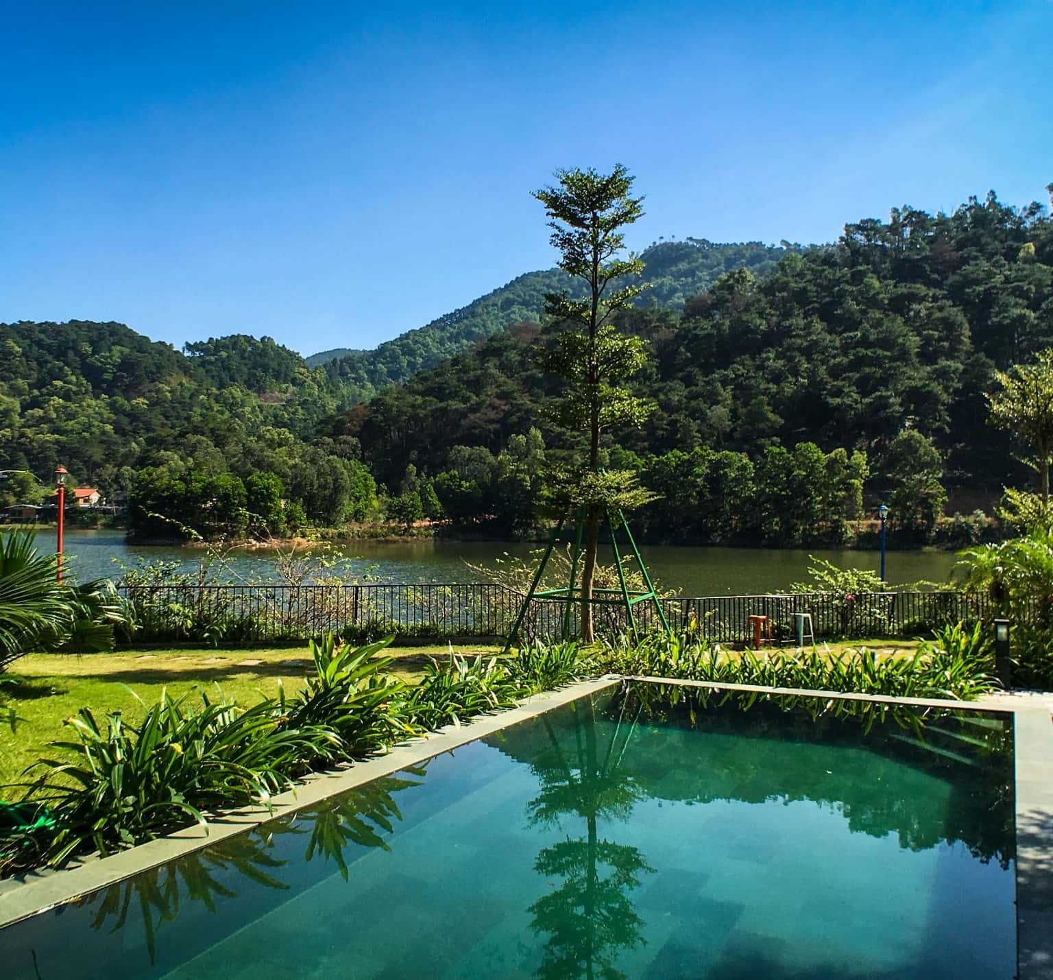 island-house-villa-ho-dong-do-soc-son