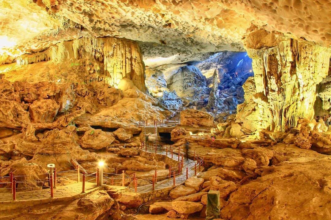 justfly sung sot cave ha long