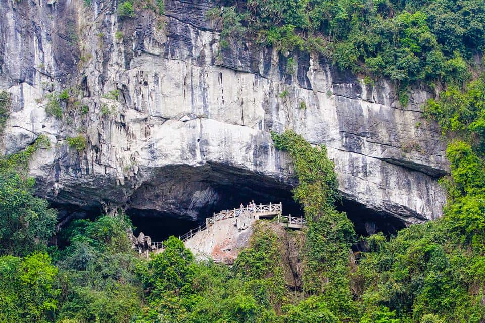 justfly sung sot cave ha long