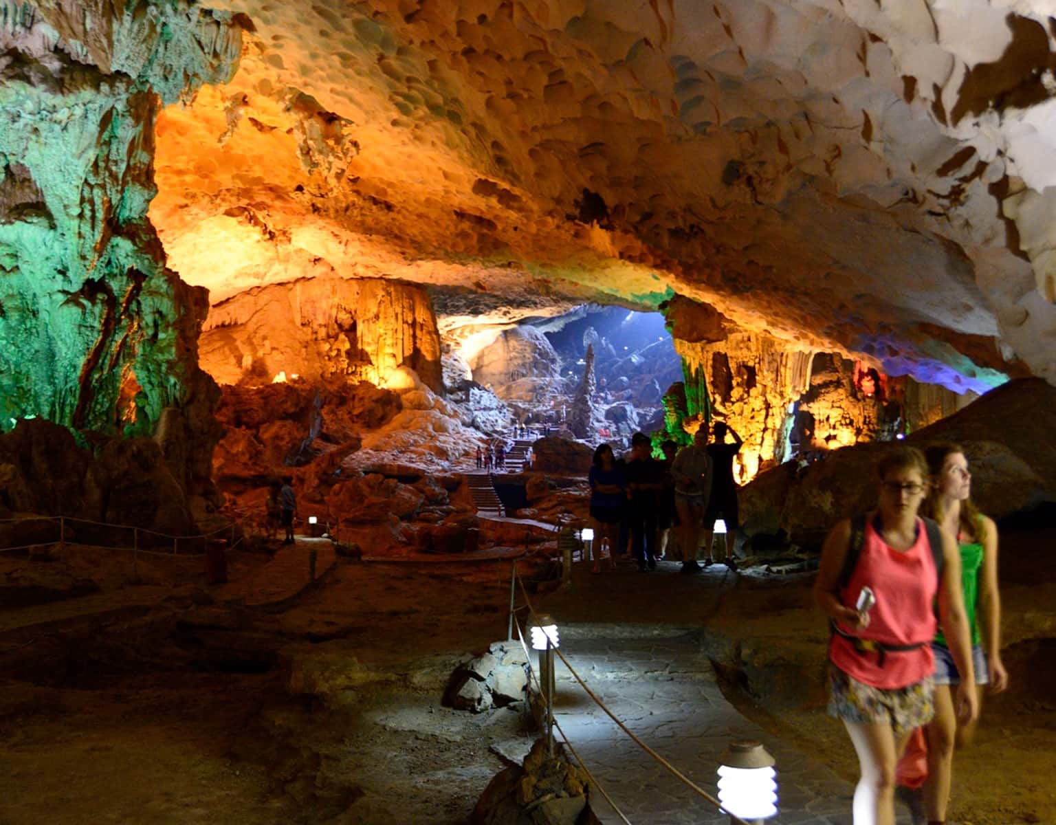 justfly sung sot cave ha long