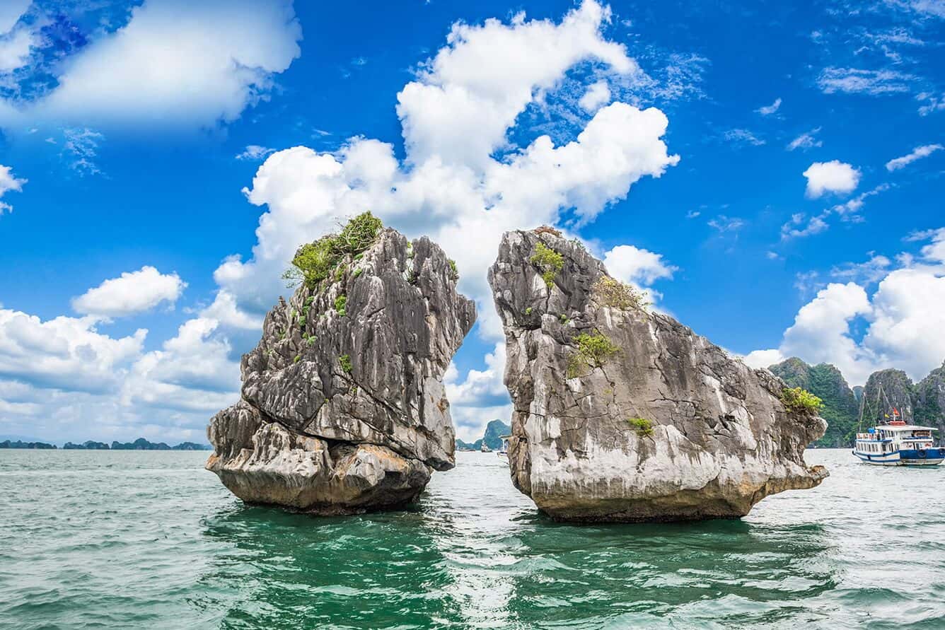 justfly hon ga choi ha long
