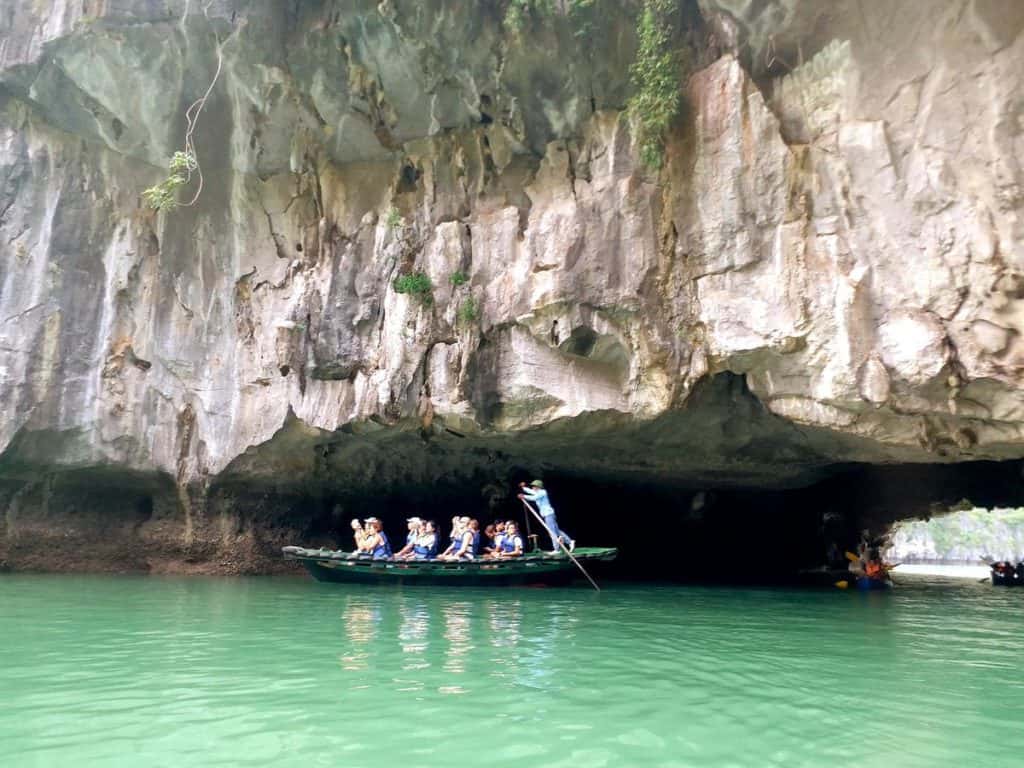 justfly luon cave ha long