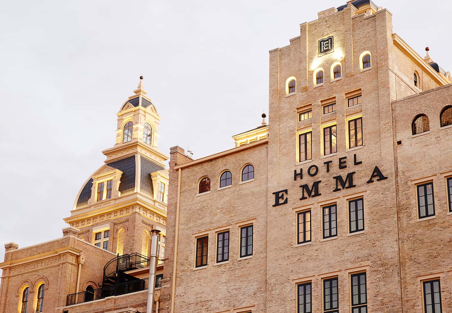 hotel emma halong