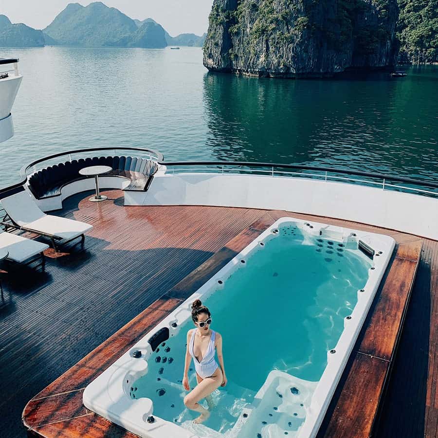 ambassador cruise halong