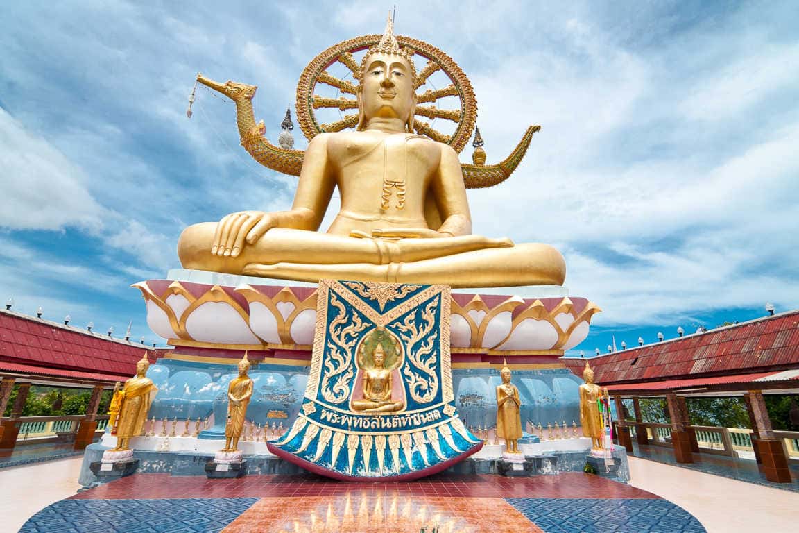 justfly wat phra yai pattaya thailand