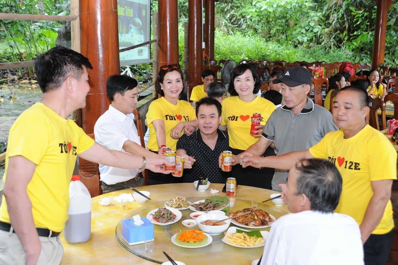 justfly thien son suoi nga ba vi