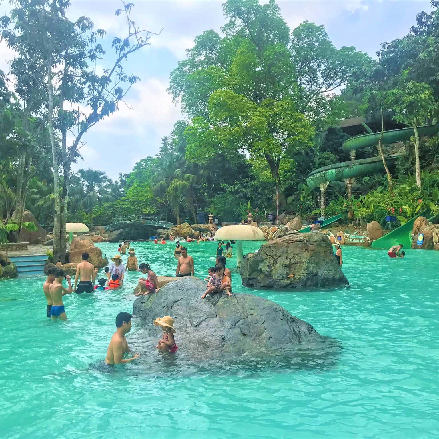 justfly thien son suoi nga ba vi