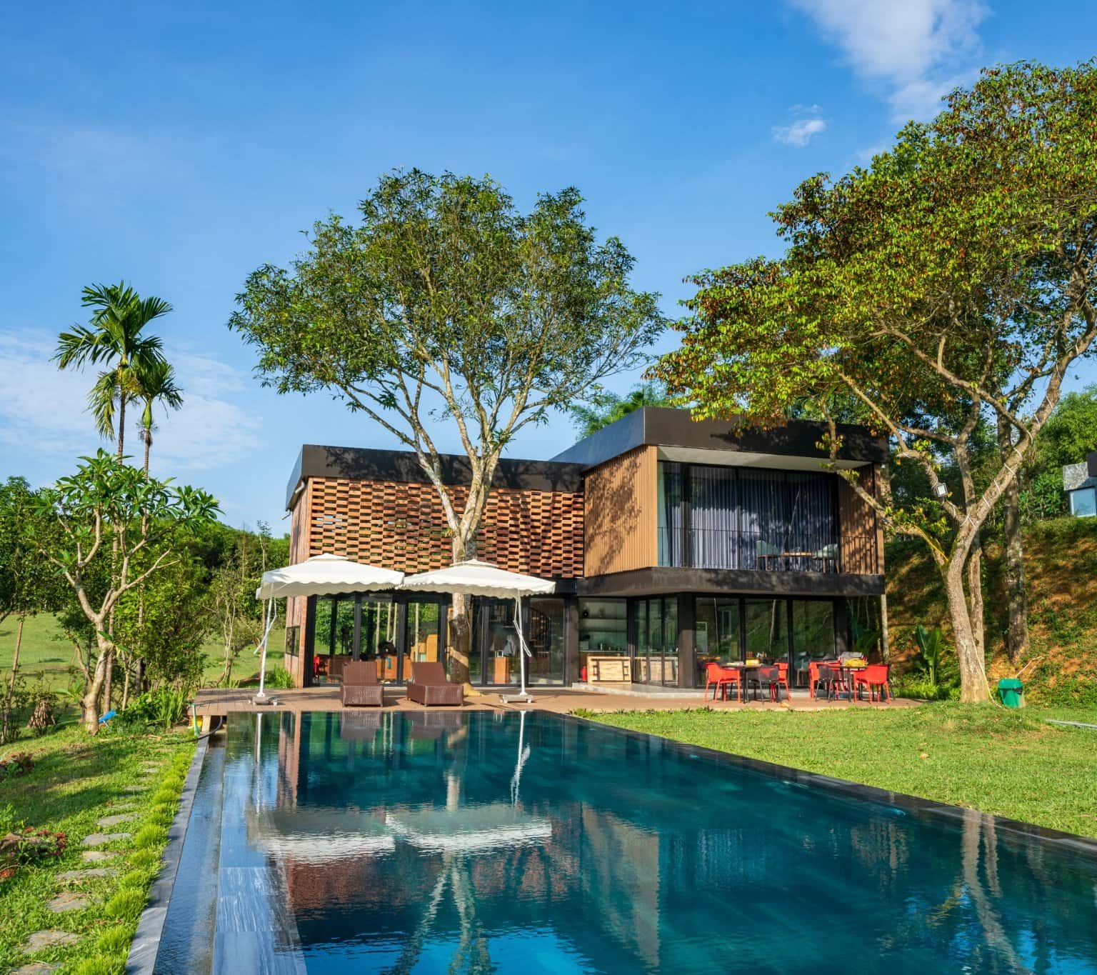 justfly mountain pool villa quin hill thach that ha noi