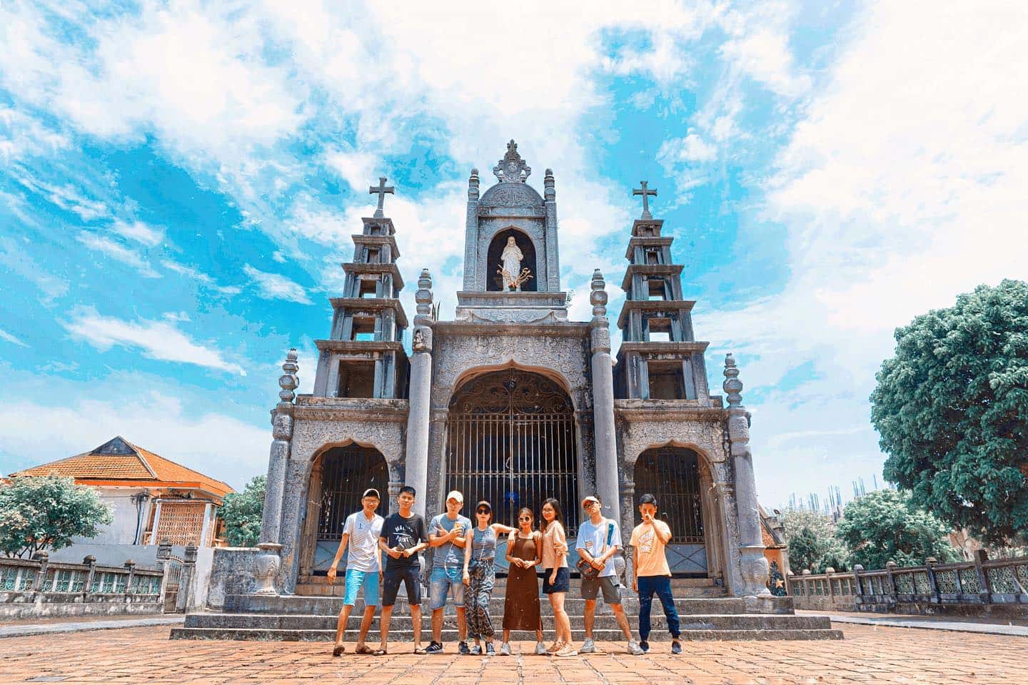 justfly nha tho da phat diem ninh binh