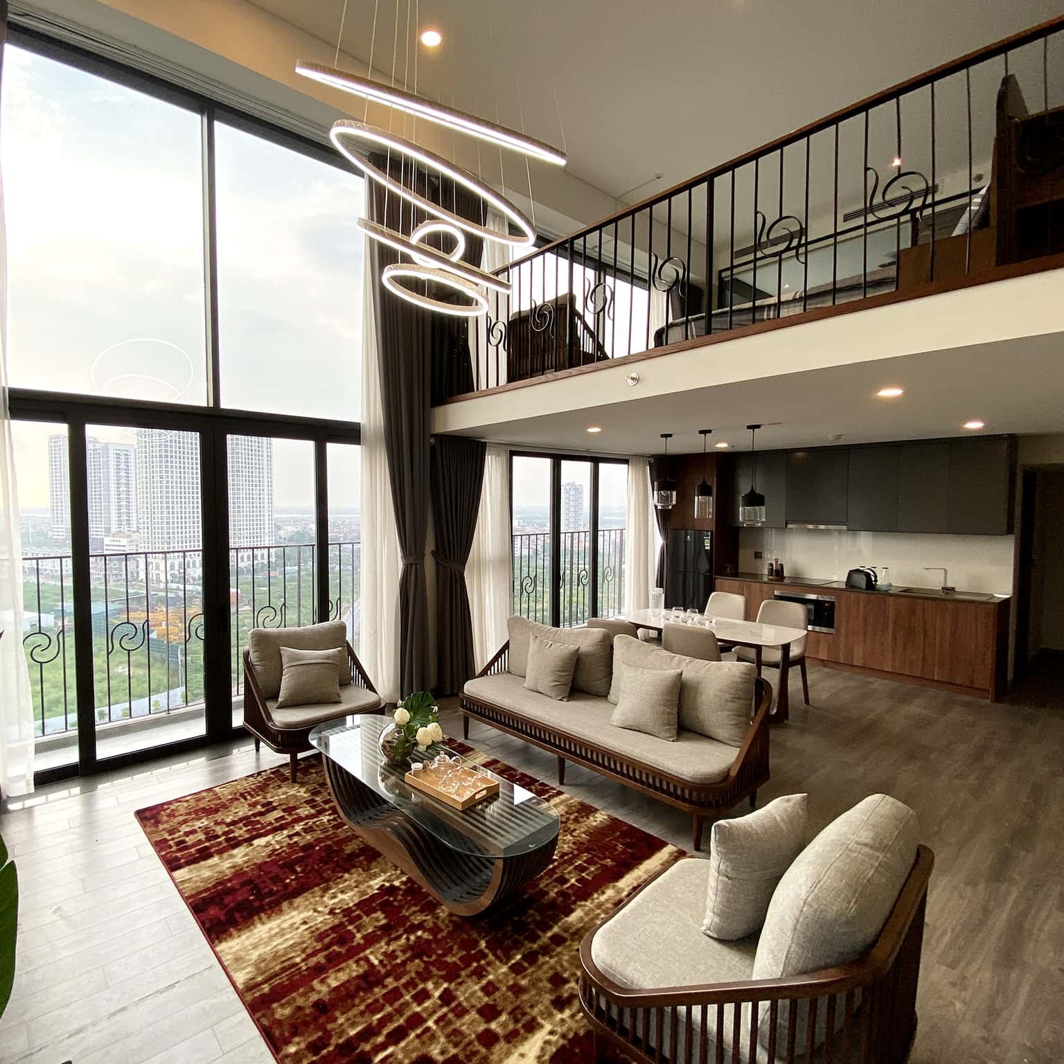 M Pentstudio Indochina，西湖 — 照片 2