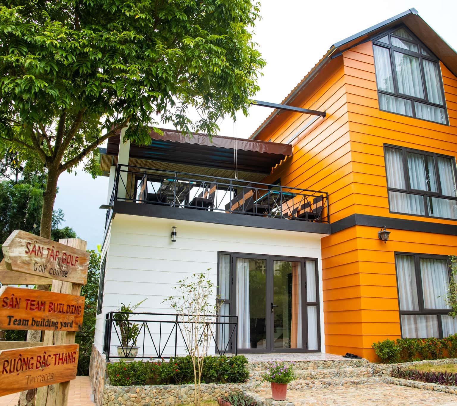justfly moc lan villa le farm ba vi ha noi