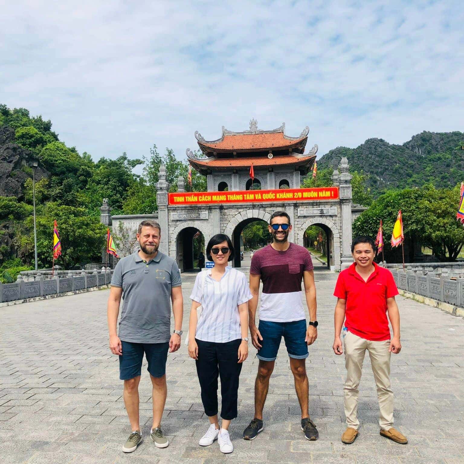 justfly co do hoa lu ninh binh