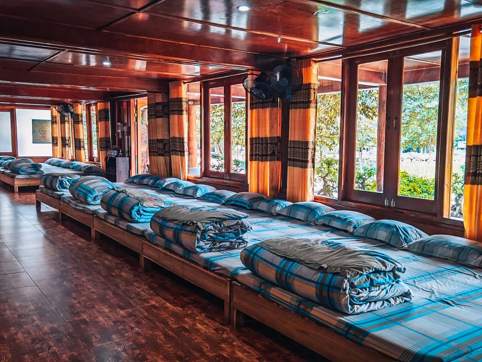 justfly thung nham resort nha san tap the ninh binh