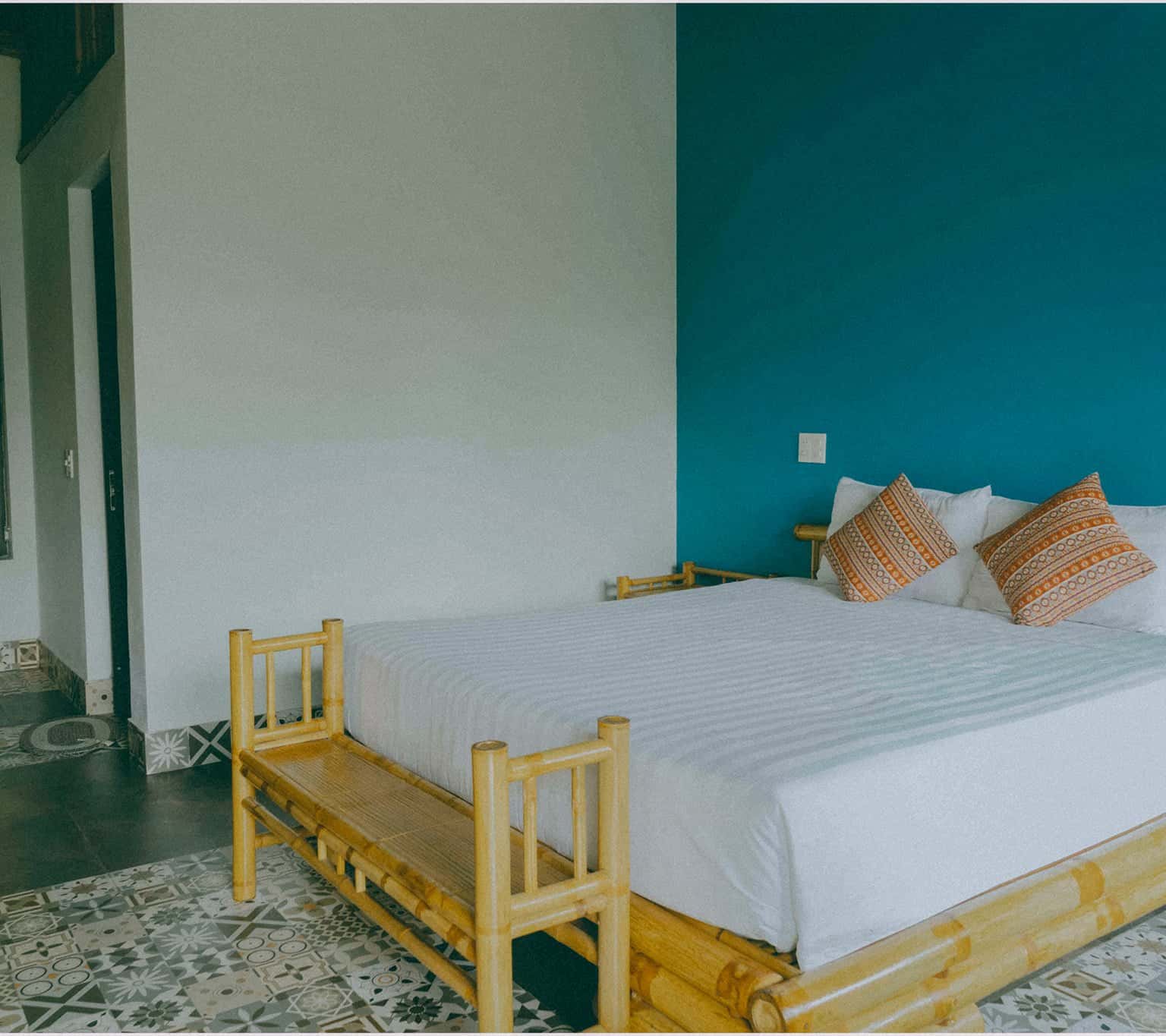 justfly deluxe king room trang an ecolodge ninh binh
