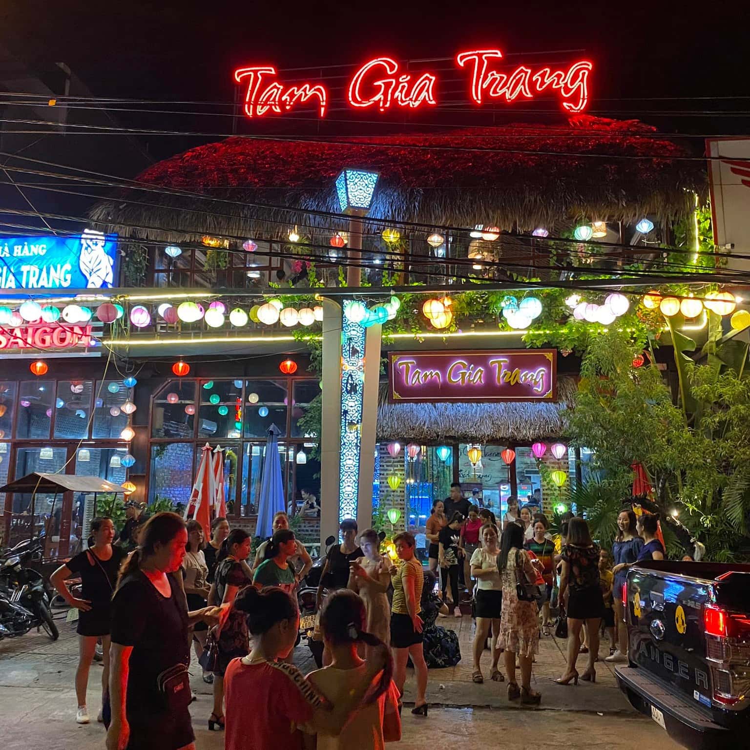 nha hang tam gia trang ninh binh