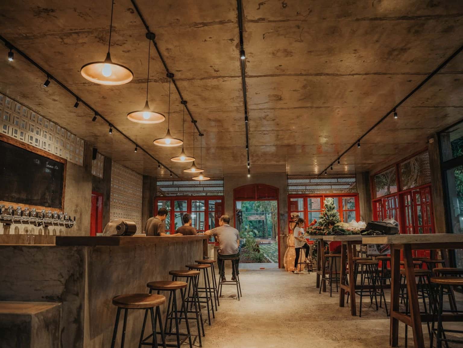 nha hang chookie's hideaway ninh binh