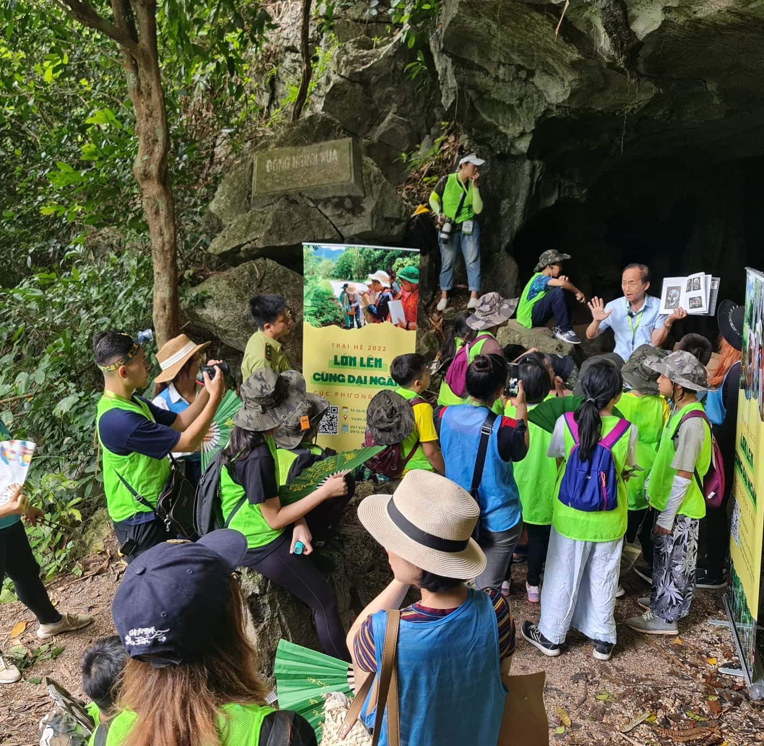 dong nguoi xua cuc phuong national park ninh binh 