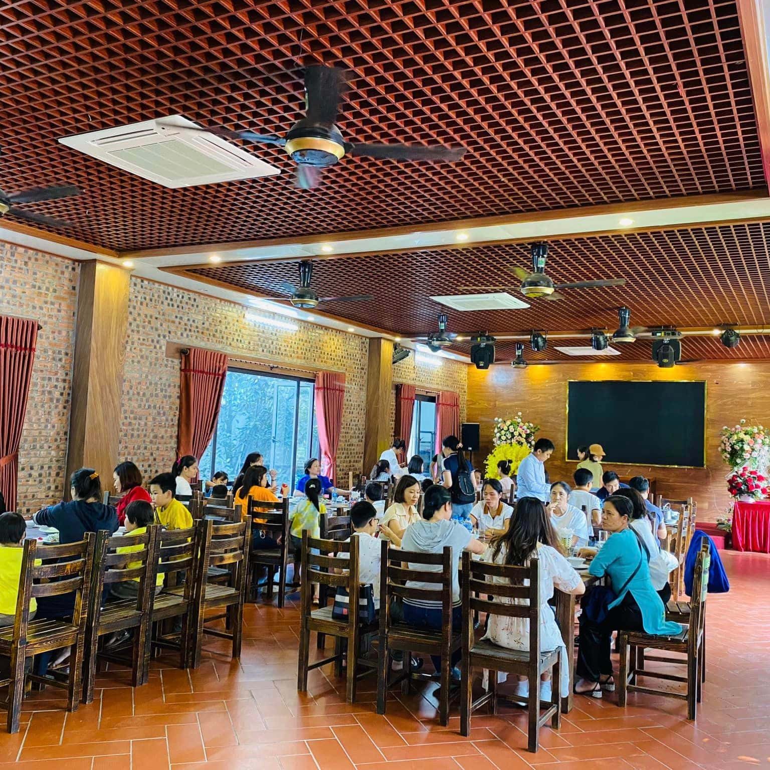 justfly nha hang dai lai restaurant dai lai vinh phuc 