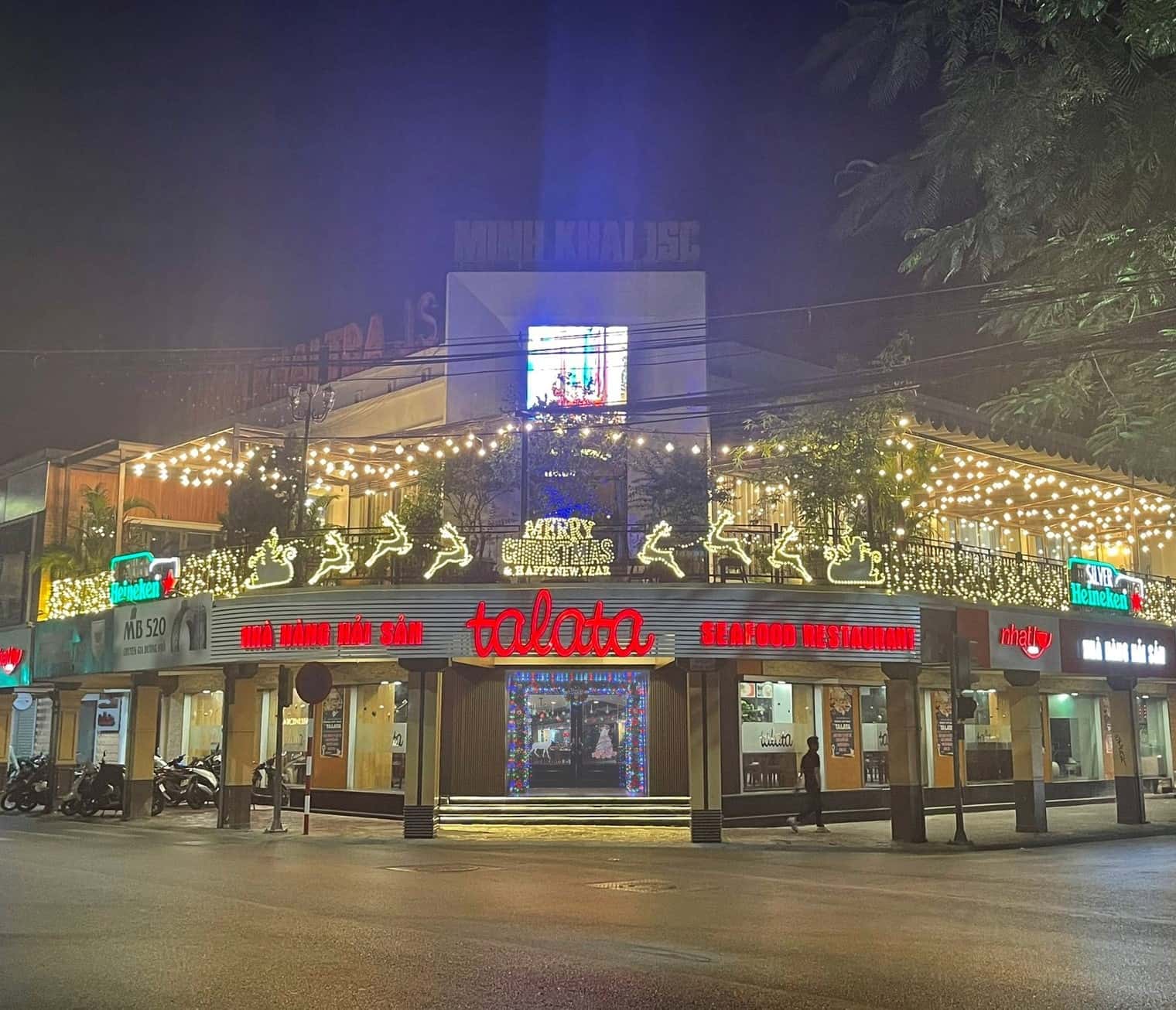 justfly nha hang hai san talata ha long