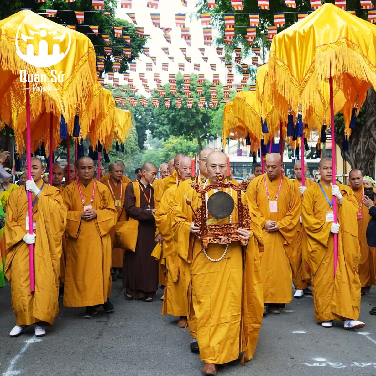 chua quan su ha noi 