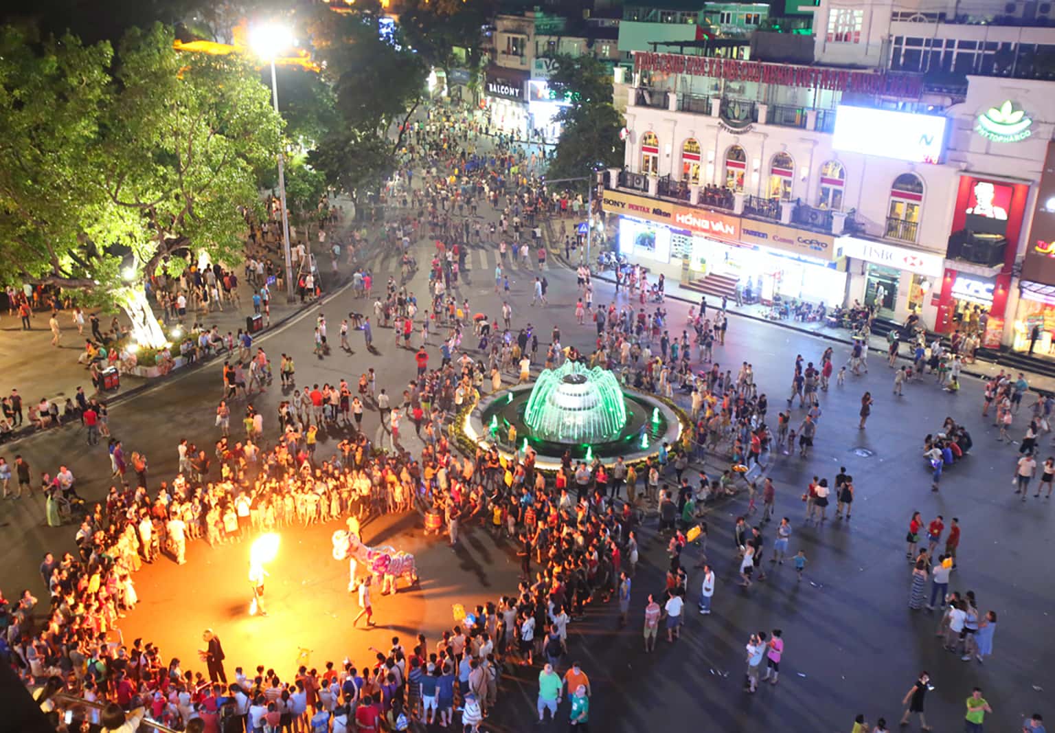 quang truong dong kinh nghia thuc ha noi 