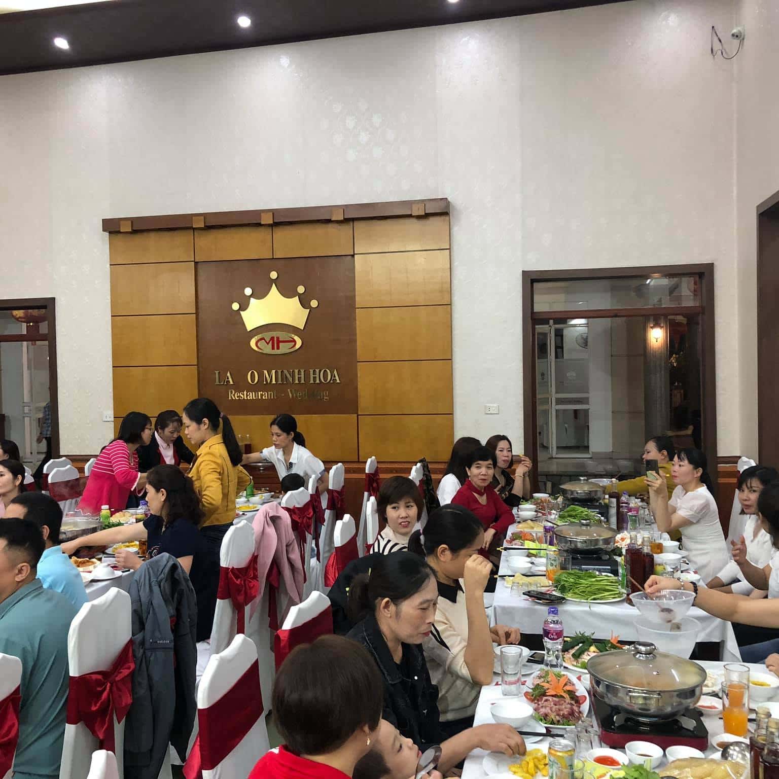 nha hang la co minh hoa son tay ha noi 