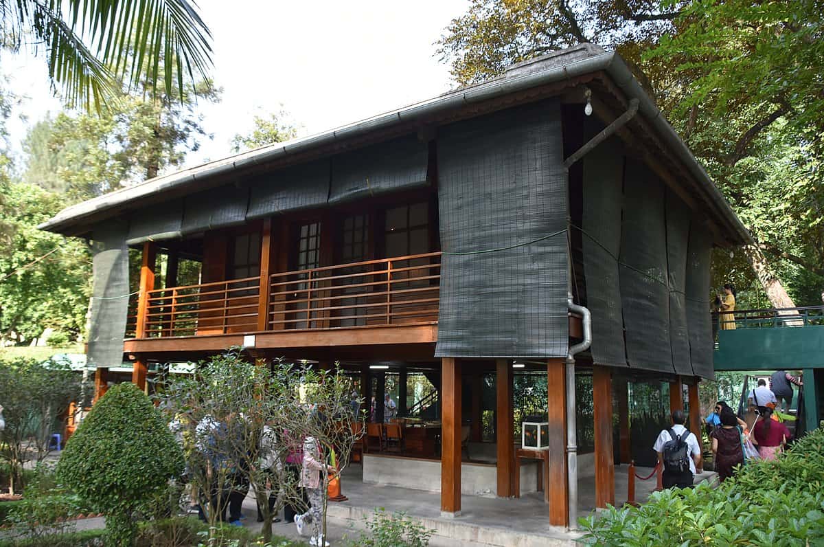 nha san bac ho ba dinh dia diem du lich ha noi atthan36