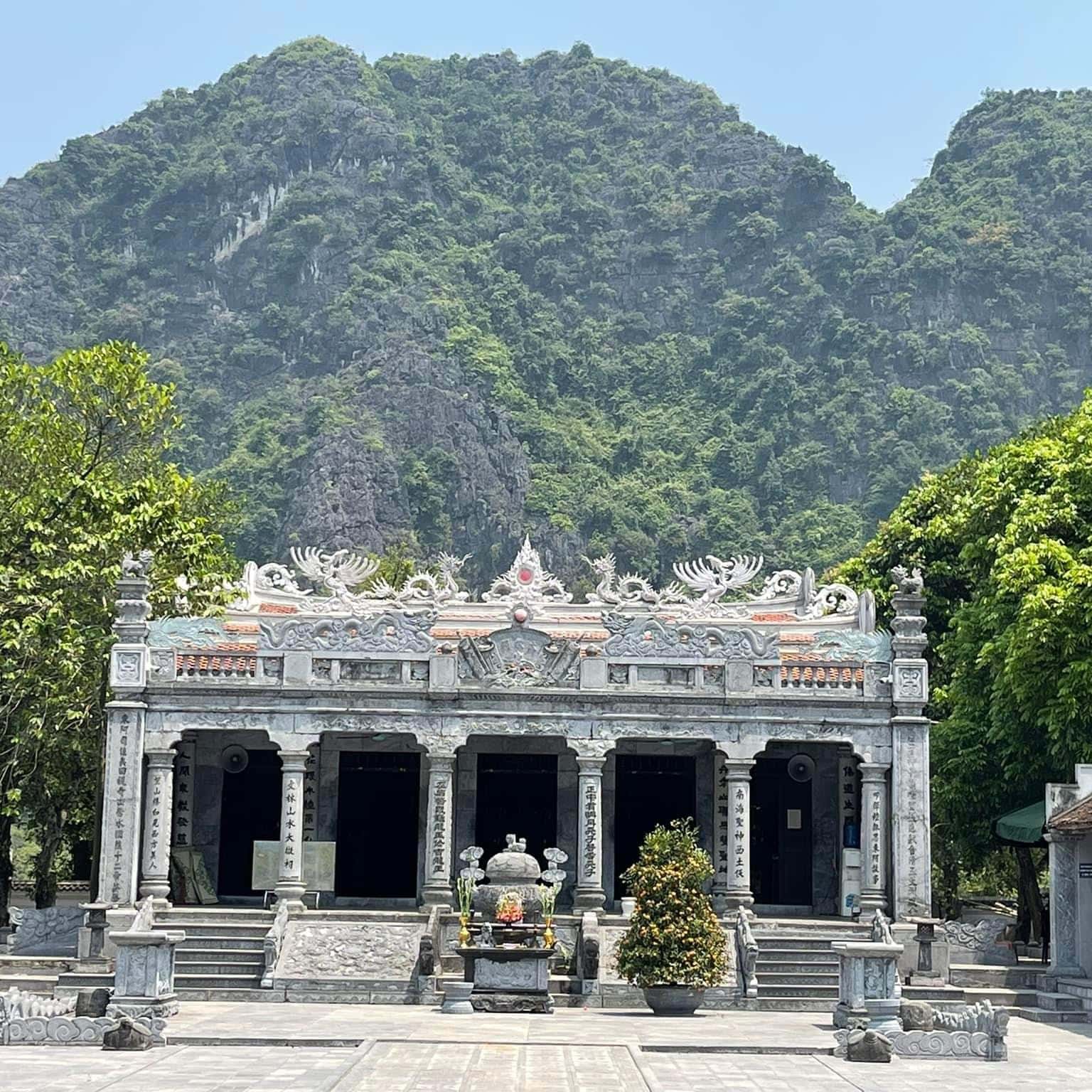 den thai vi dia diem du lich ninh binh attnib14