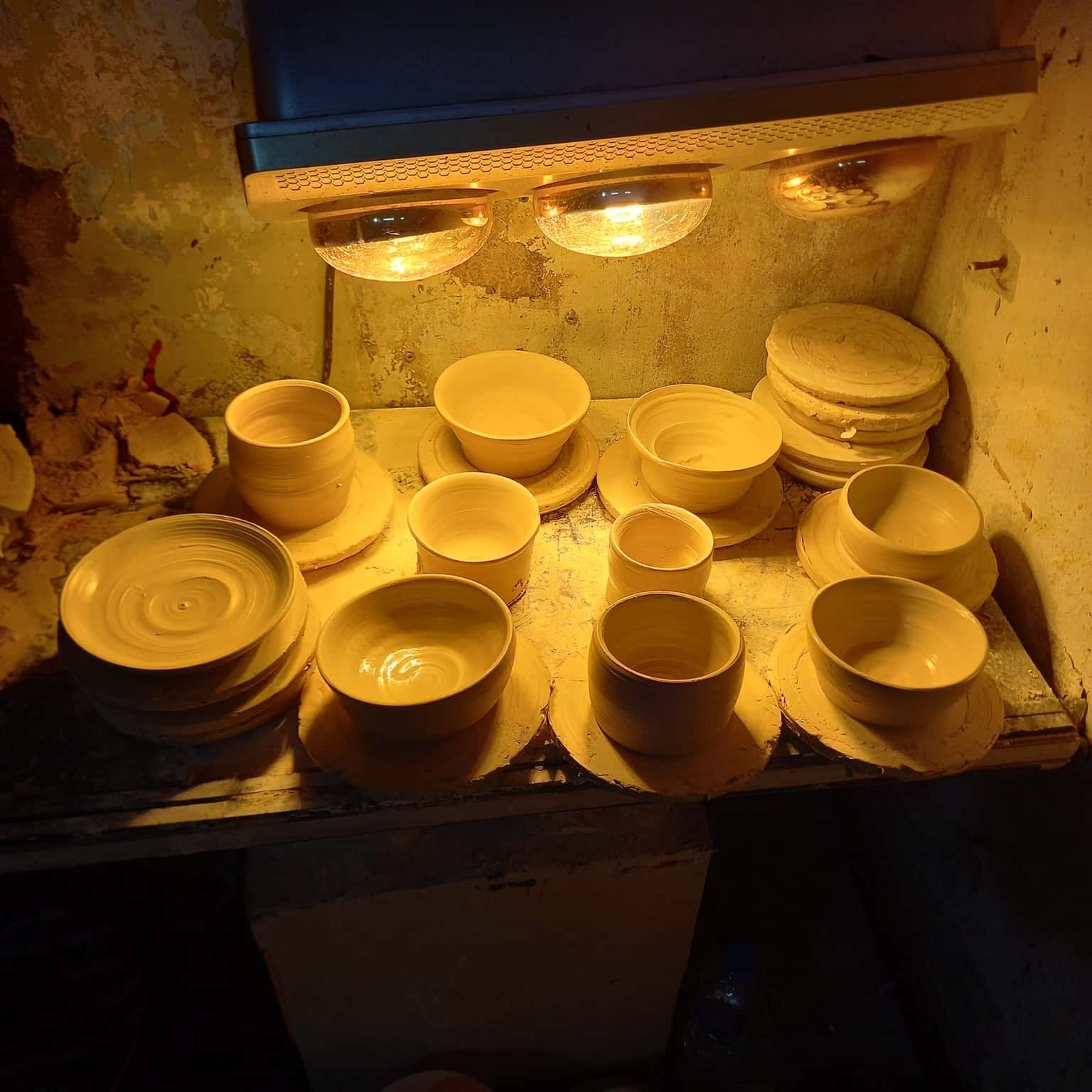 bat trang pottery class in old quarter hanoi