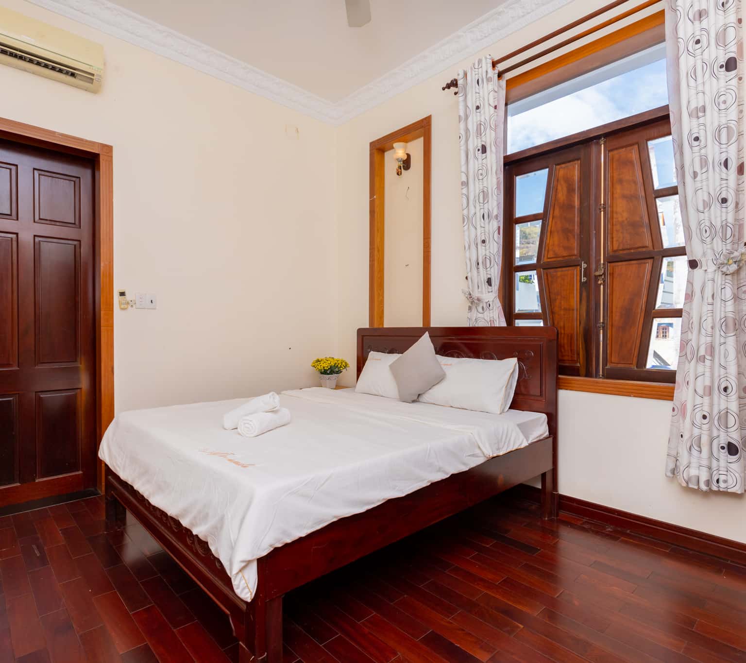justfly 2810e luong van can villa vung tau